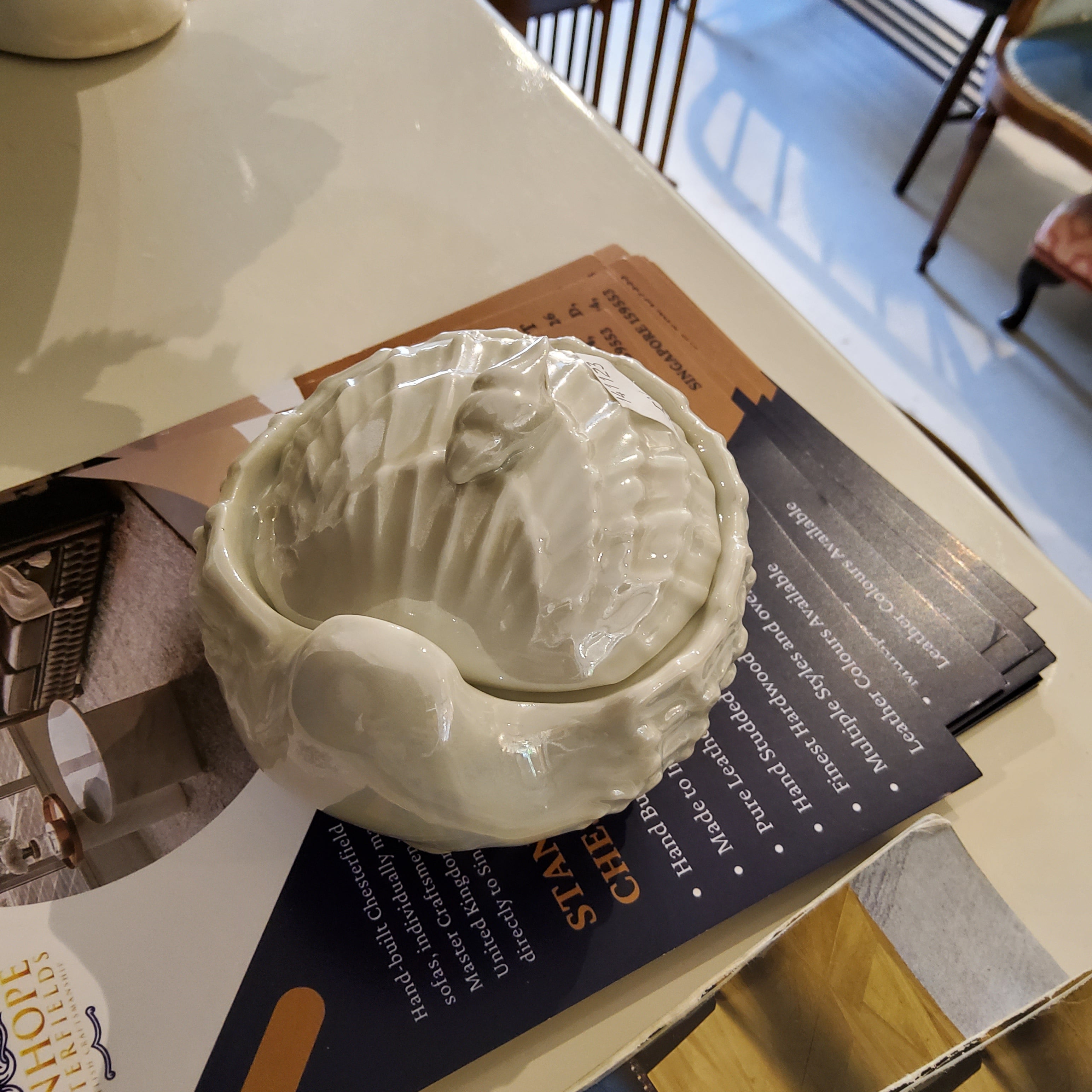 Vintage shell with cover