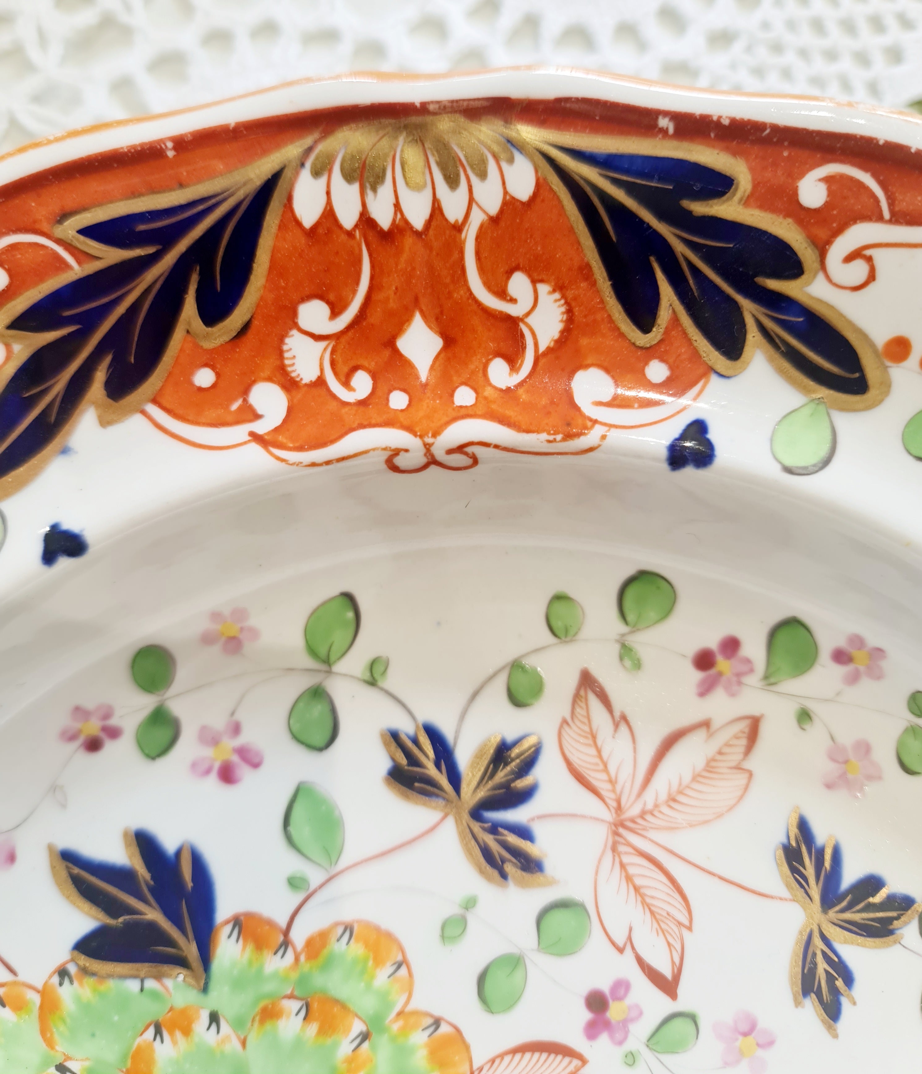 Georgian Davenport handpainted bowl with rim/plate
