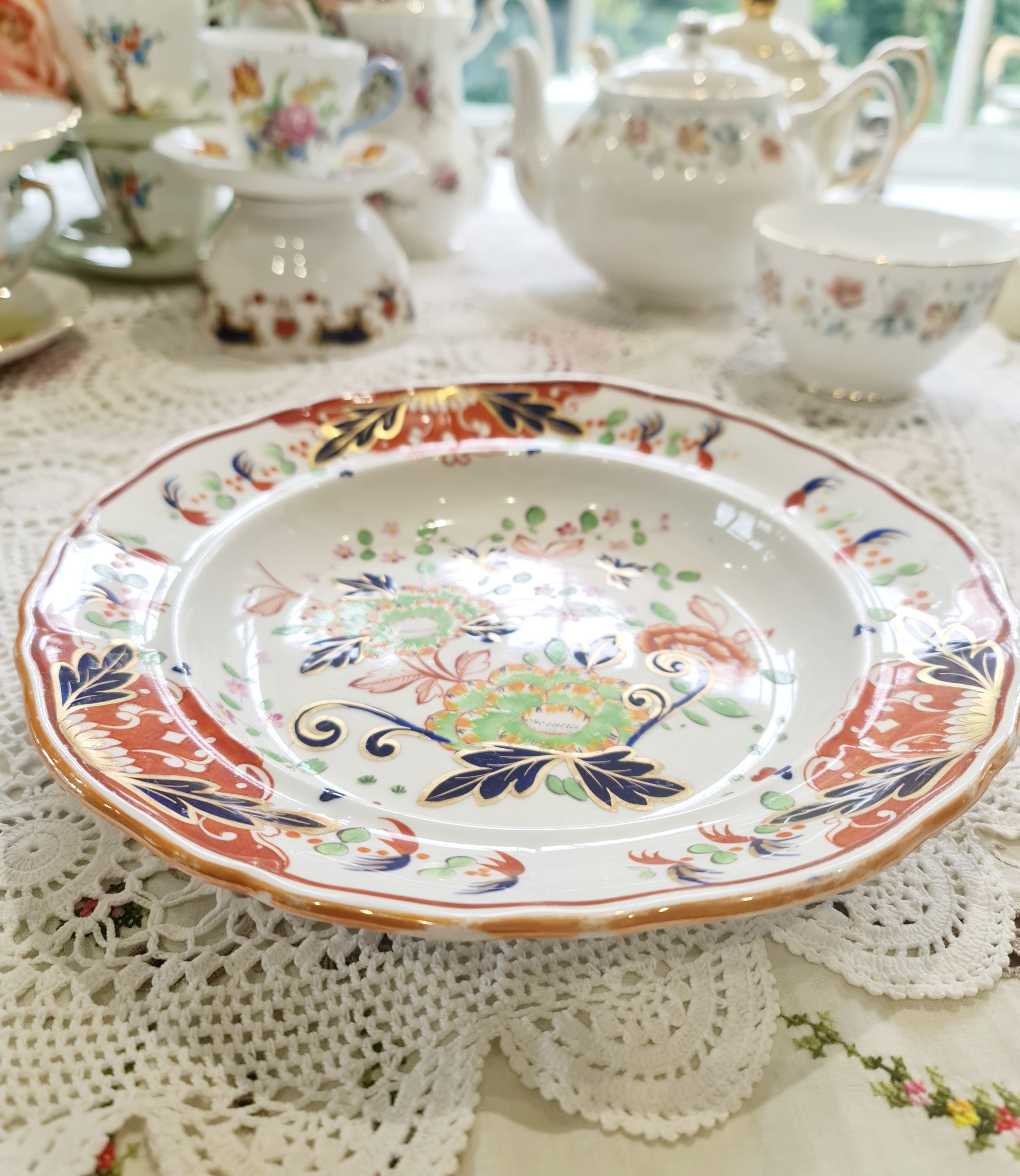 Georgian Davenport handpainted bowl with rim/plate