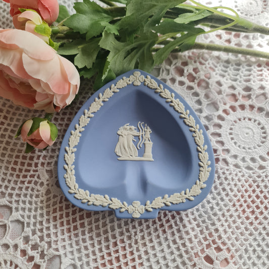 Wedgwood jasperware Spade shape trinket dish- arrow