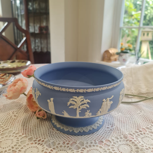 Wedgwood Jasperware big bowl with foot