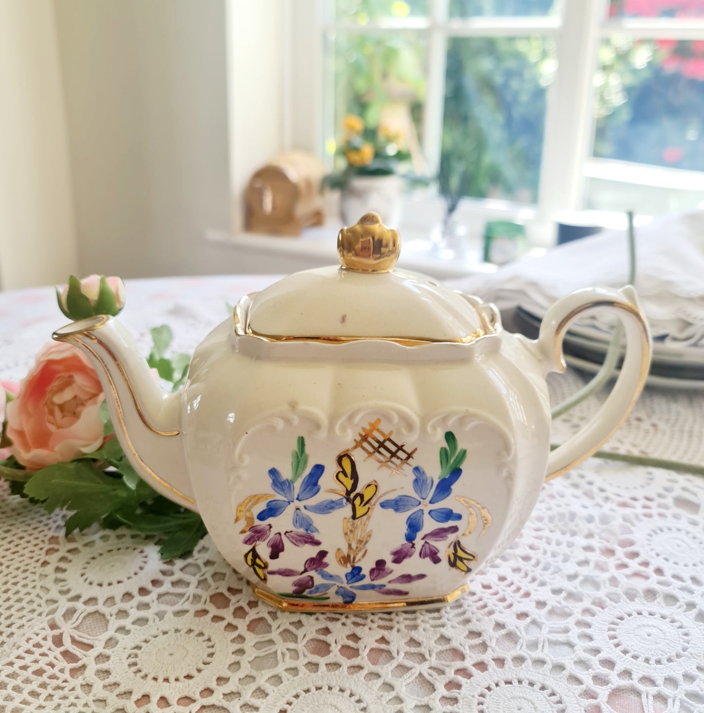 Antique Sadler handpainted tea pot