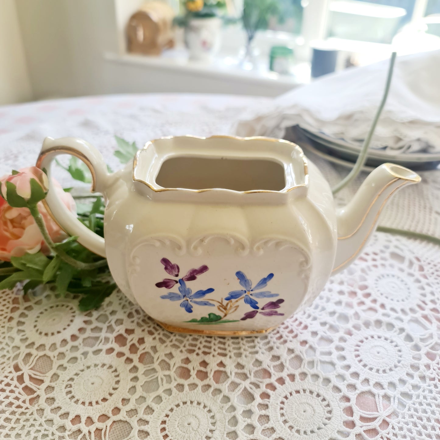 Antique Sadler handpainted tea pot