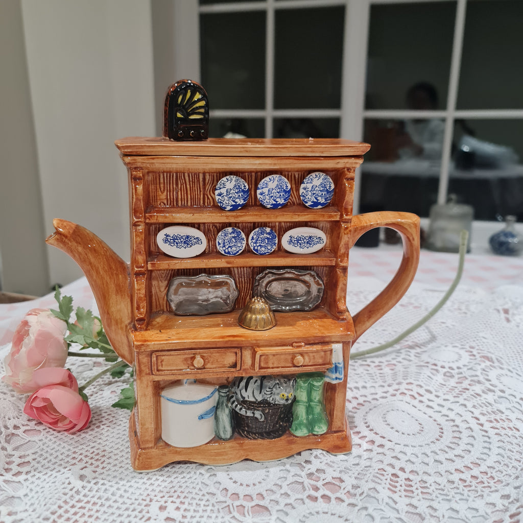 THE TEAPOTTERY HAND PAINTED WELSH DRESSER TEAPOT. Circa 1994
