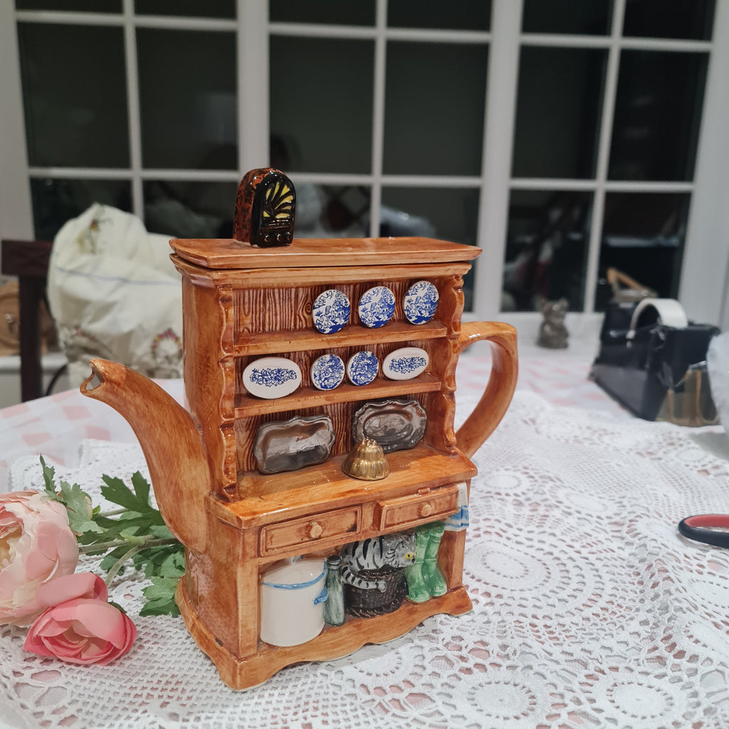 THE TEAPOTTERY HAND PAINTED WELSH DRESSER TEAPOT. Circa 1994