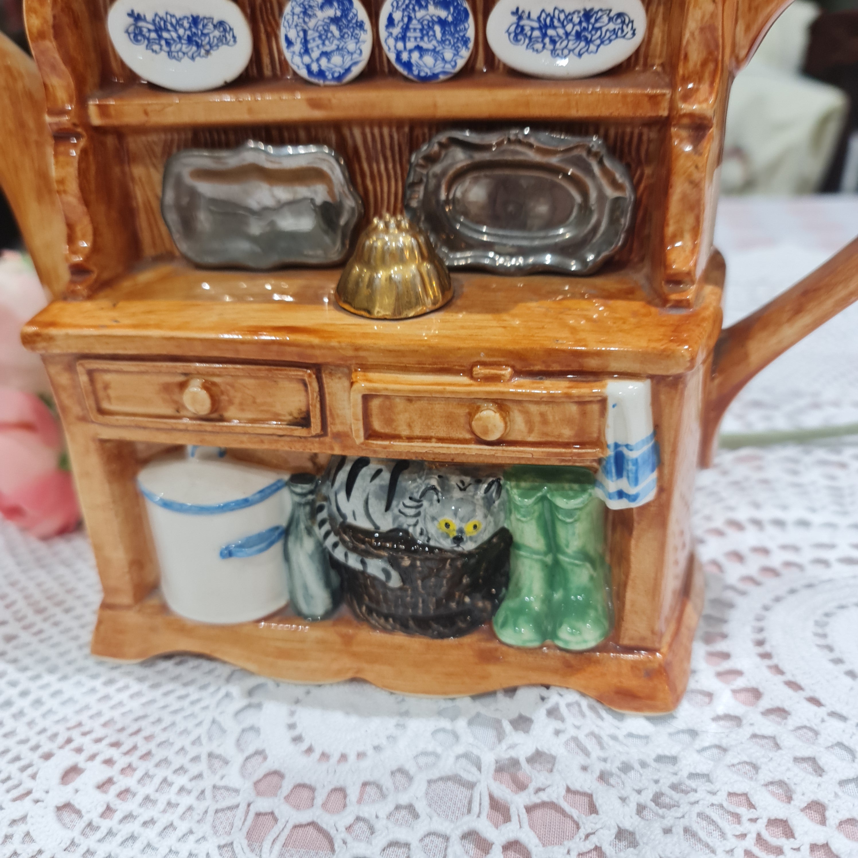 THE TEAPOTTERY HAND PAINTED WELSH DRESSER TEAPOT. Circa 1994