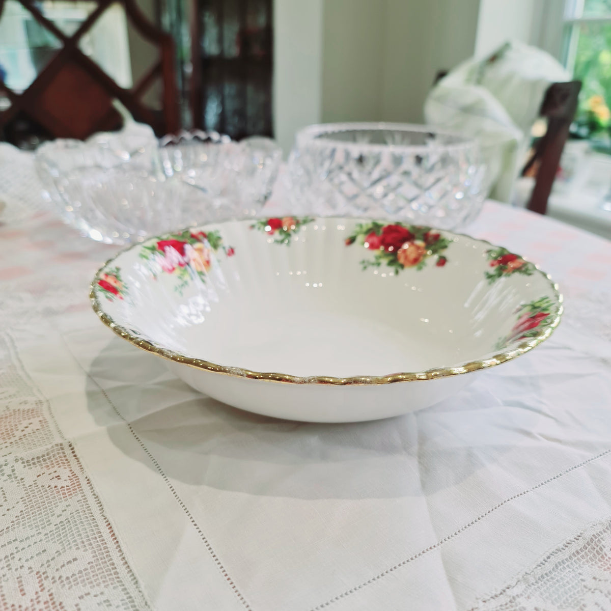Royal Albert old Country Rose big serving Bowl