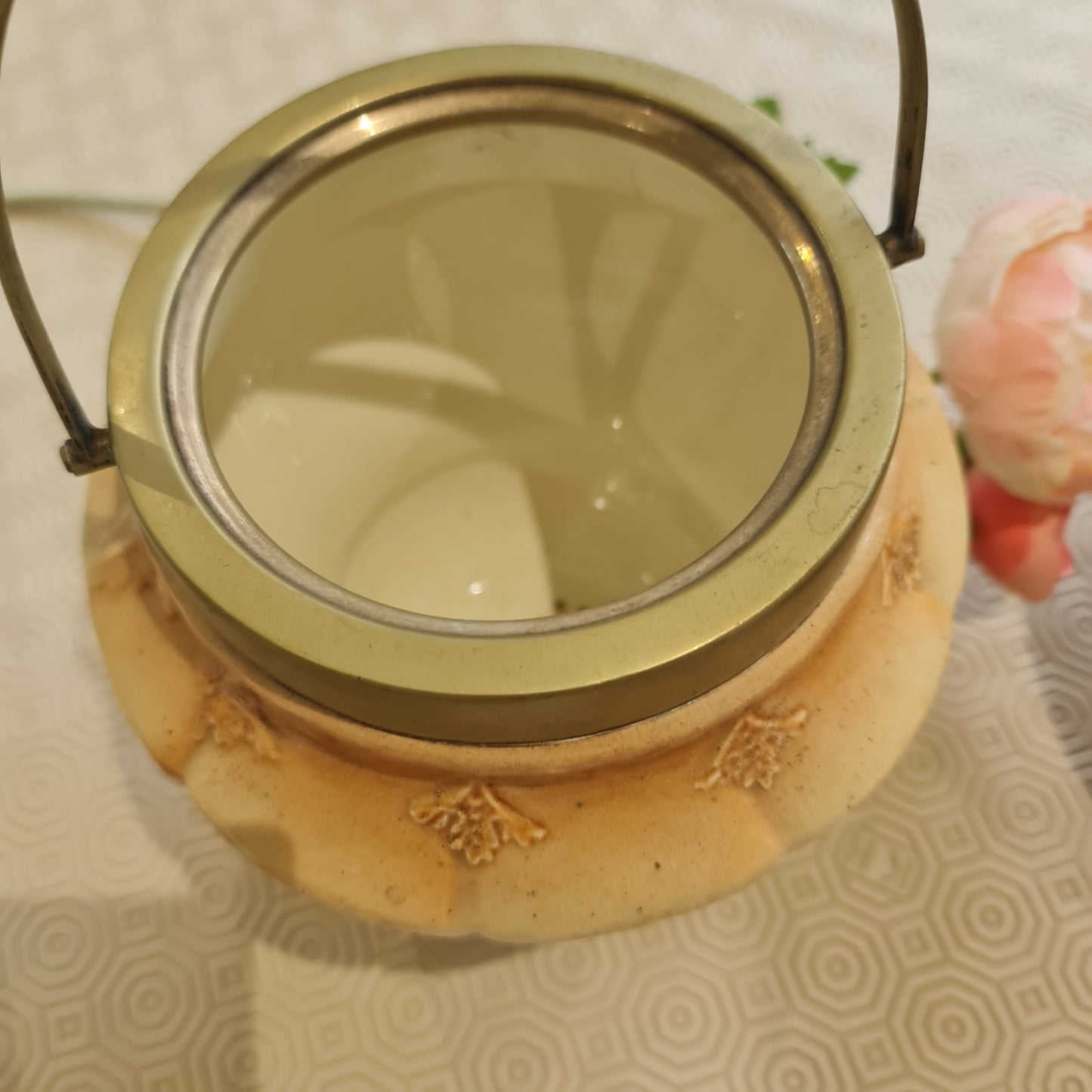Victorian biscuit barrel / Tea canister