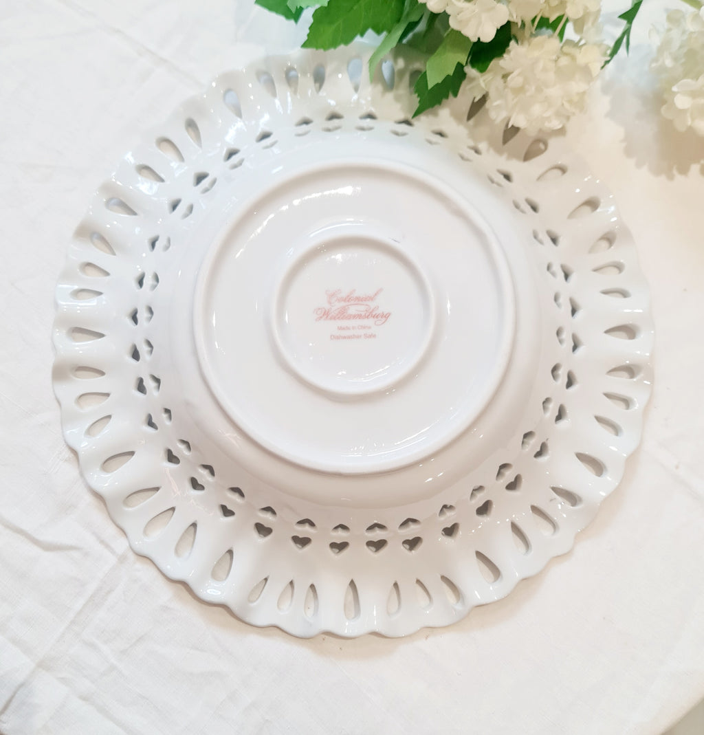 Colonial Williamburg Fine Bone Big Pierce Fruit Bowl