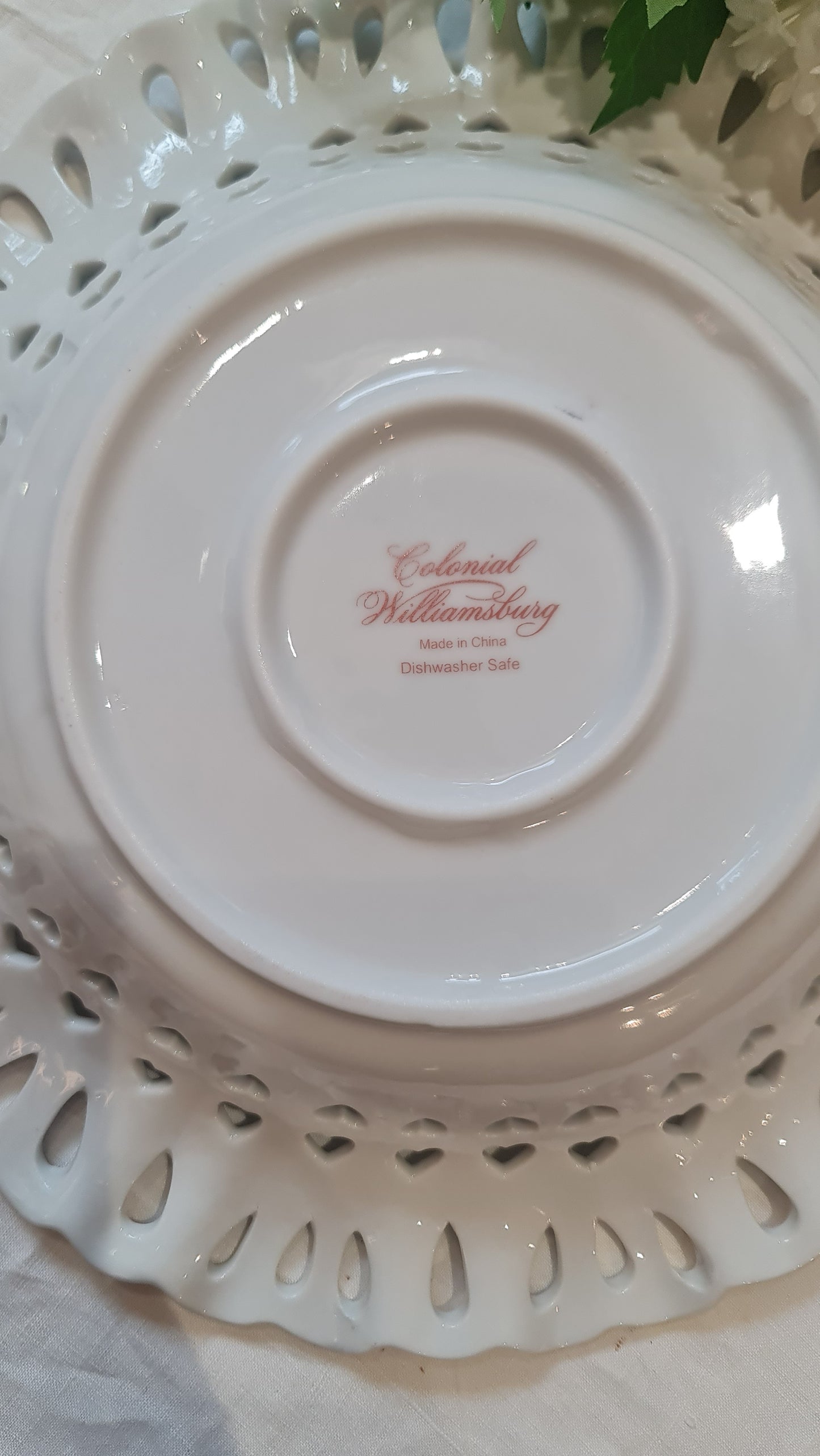 Colonial Williamburg fine bone big pierce fruit bowl