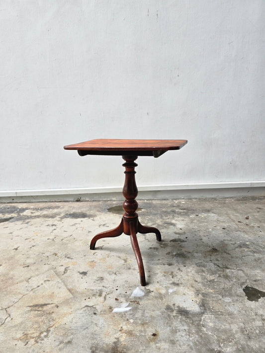 Georgian Tilt Top Occasional Table, 1800s