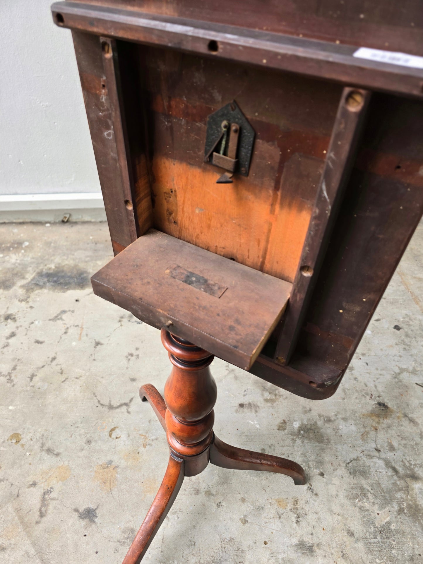 Georgian Tilt Top Occasional Table, 1800s