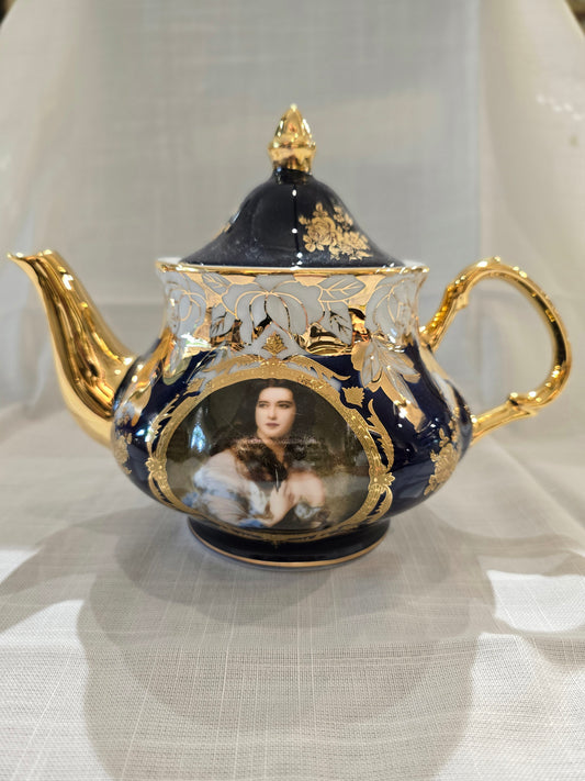 Haas and Czjzek  a very elegant big teapot in the secessionist style, ca. 1900-1910, Original Cobalt