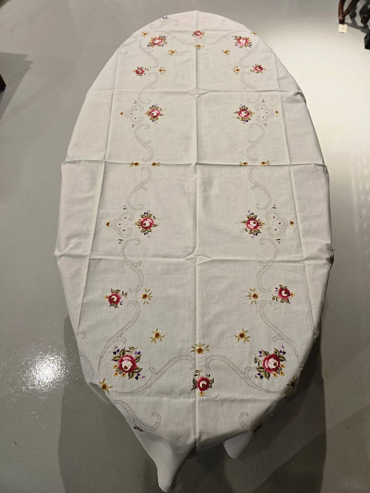 Rose table map 110cm X 190cm