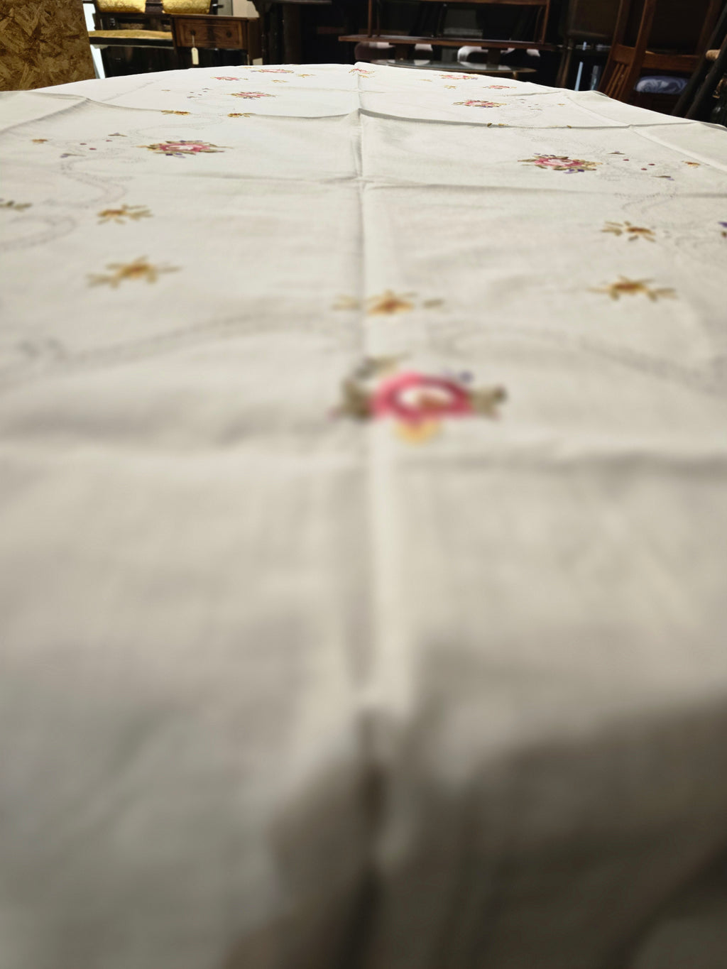 Rose table map 110cm X 190cm
