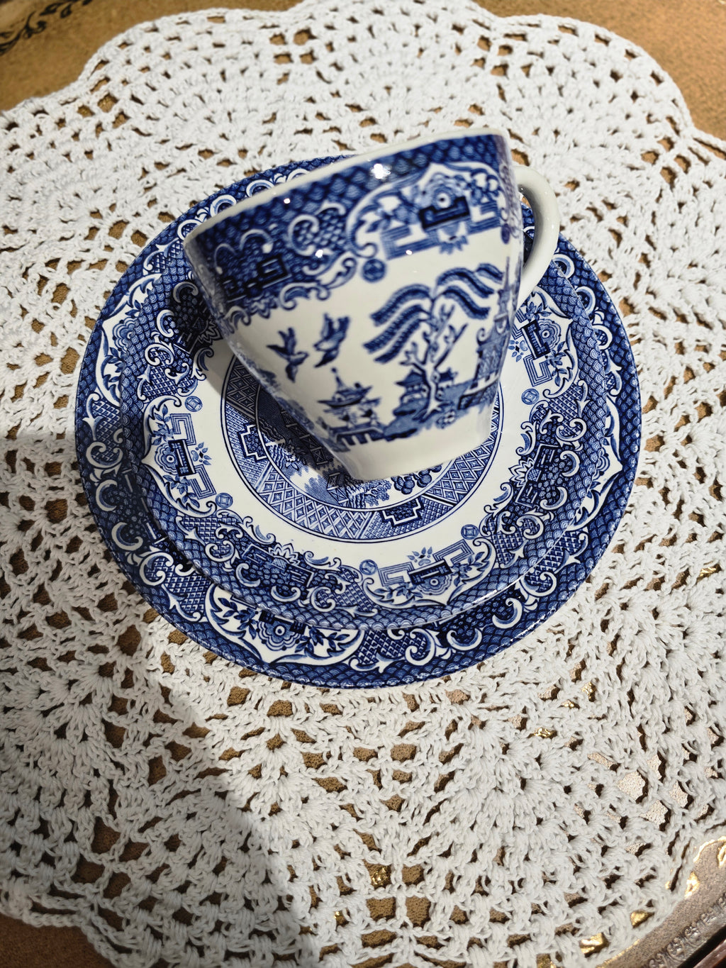 Old Willow English Ironstone tea set