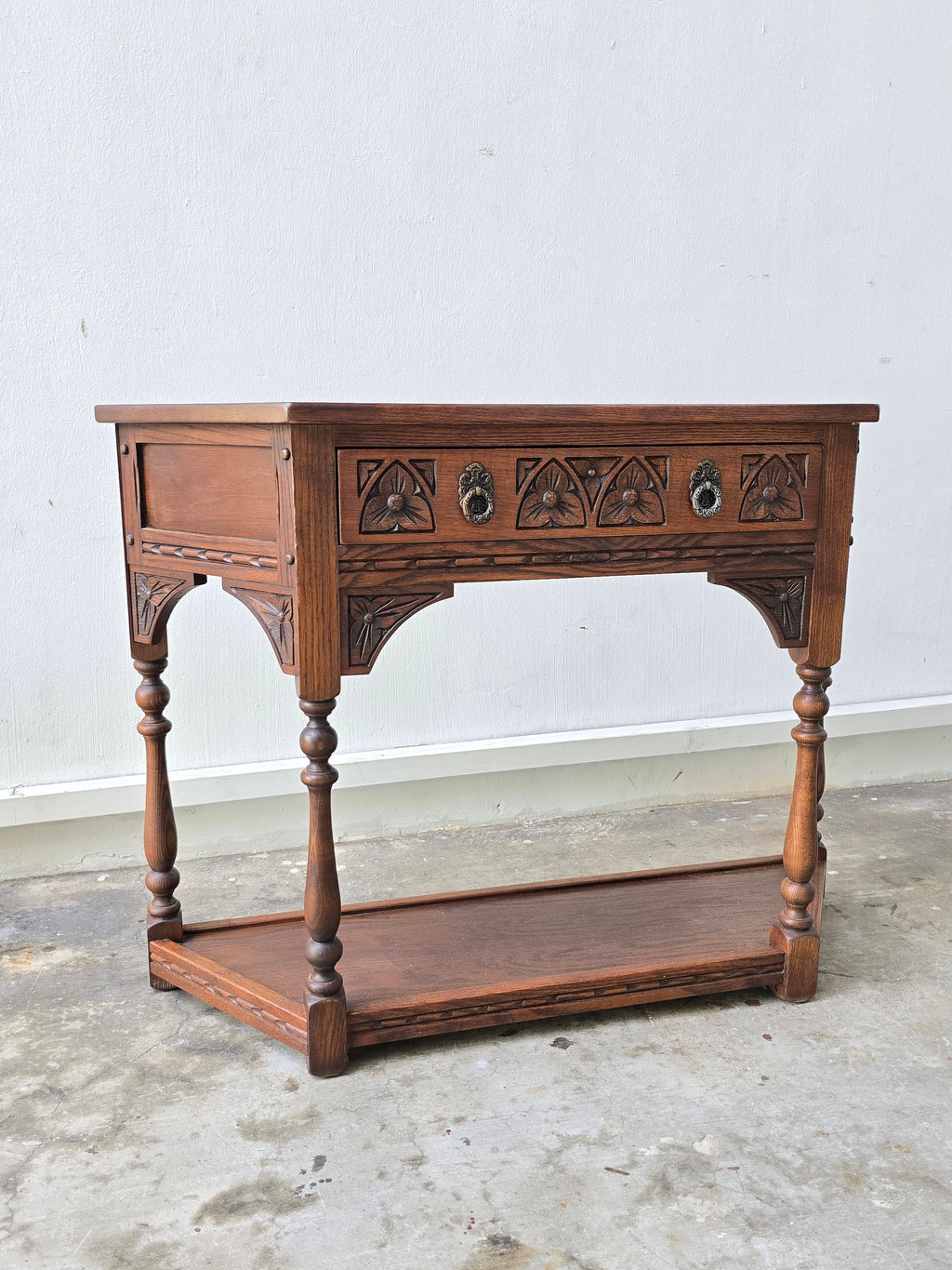 Fantastic Quality Carved Oak Old Charm Console/hall Table