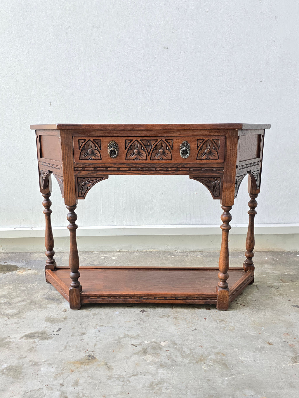 Fantastic Quality Carved Oak Old Charm Console/hall Table