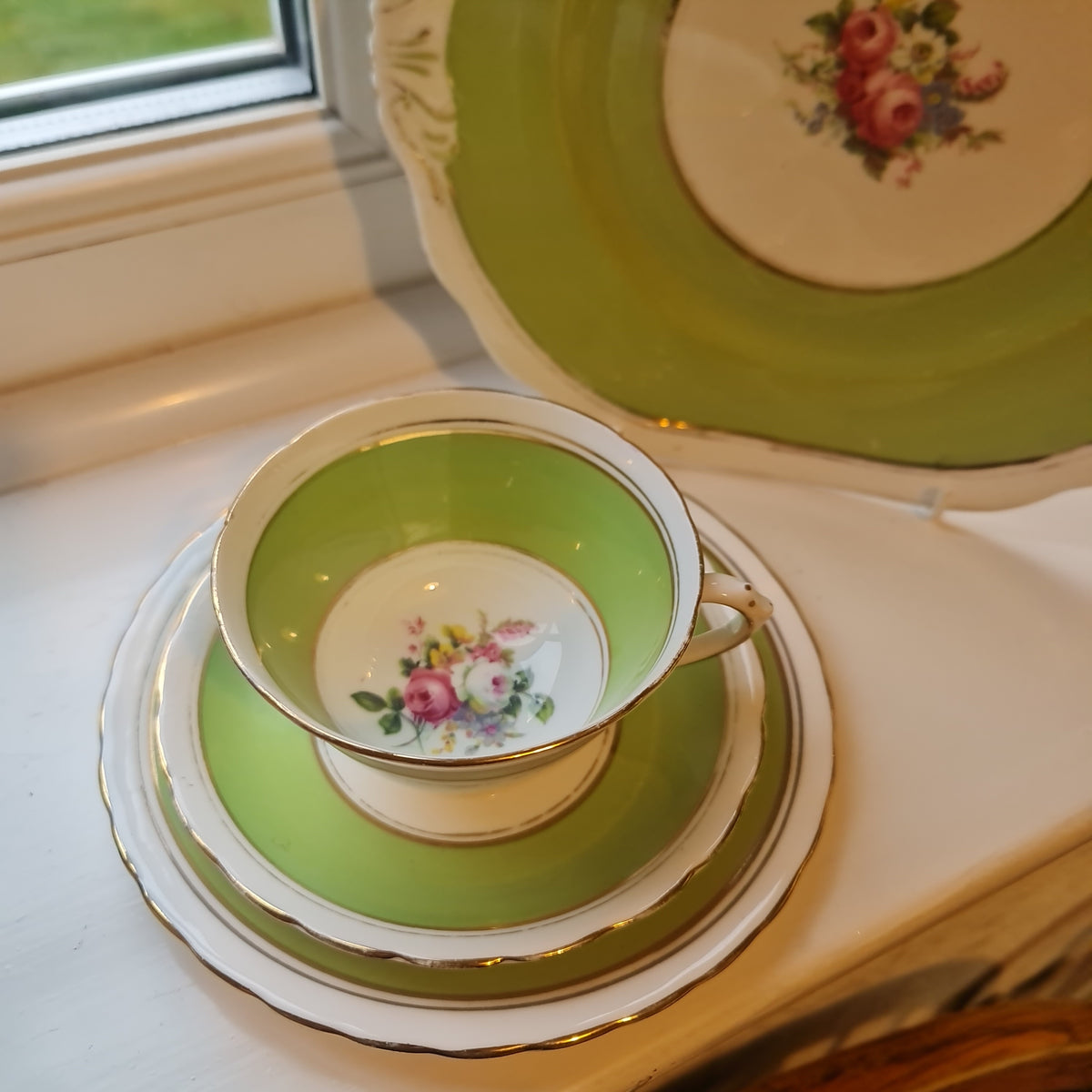 Rare Chelsea Fine Bone China Tea Set Collection