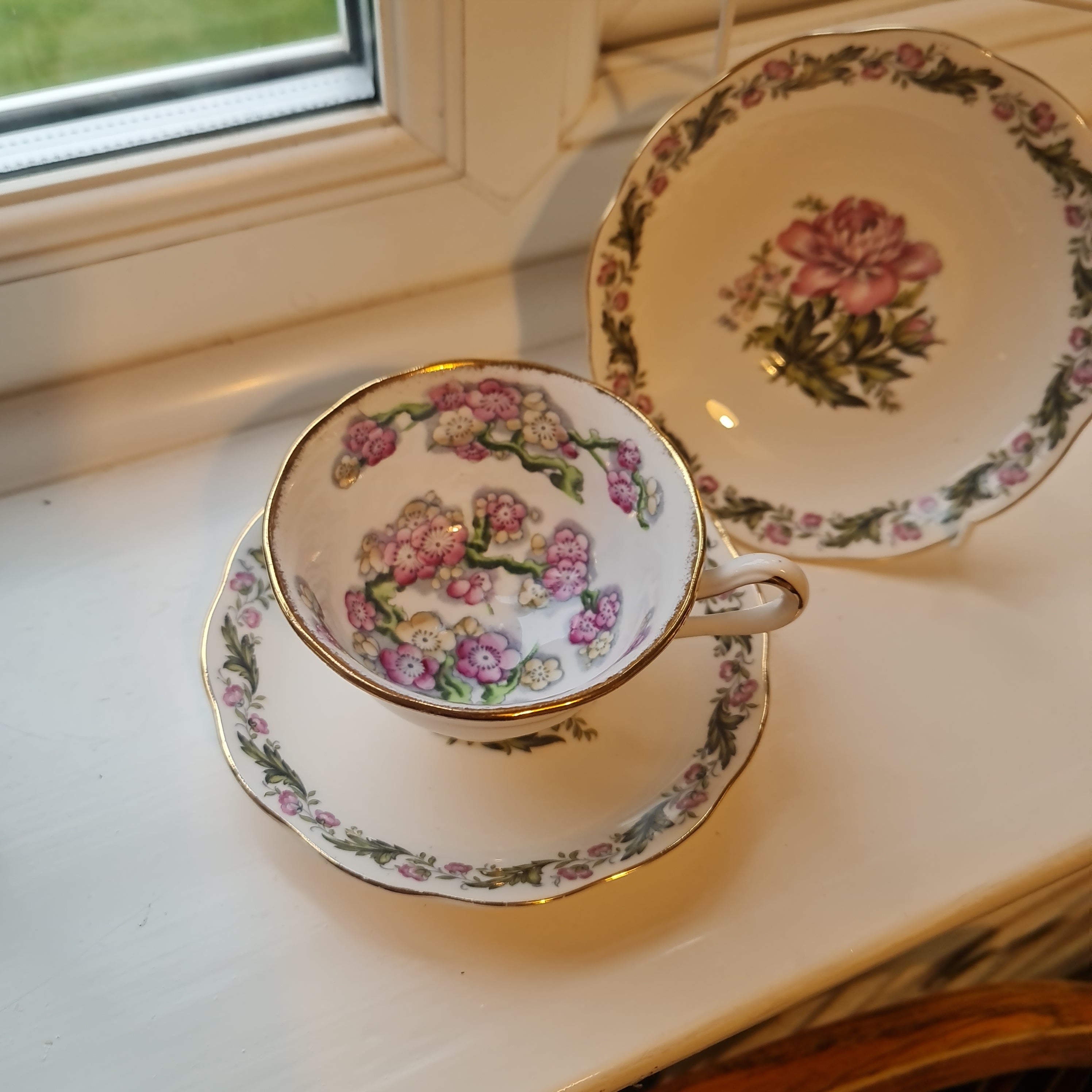 Rare Royal Albert fine bone china mismatch  May blossom tea set with cotswold saucer