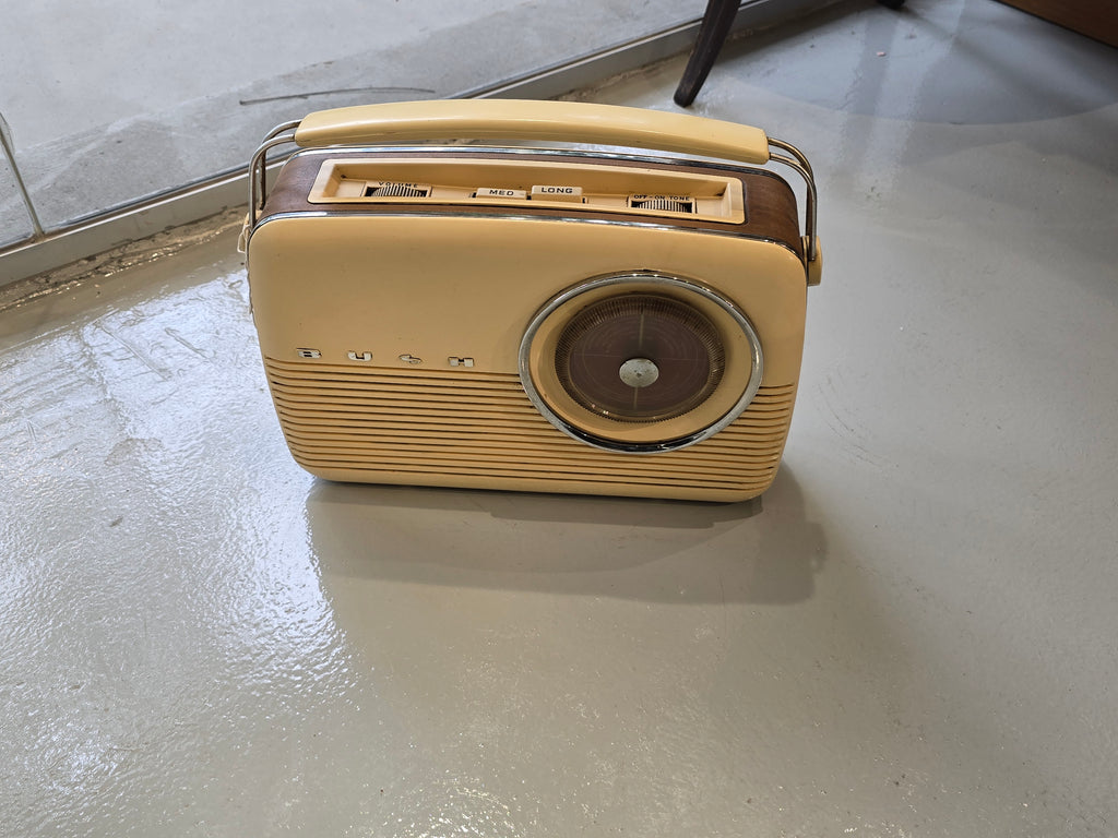 TR82/97 Bush Radio – Vintage Cream Classic