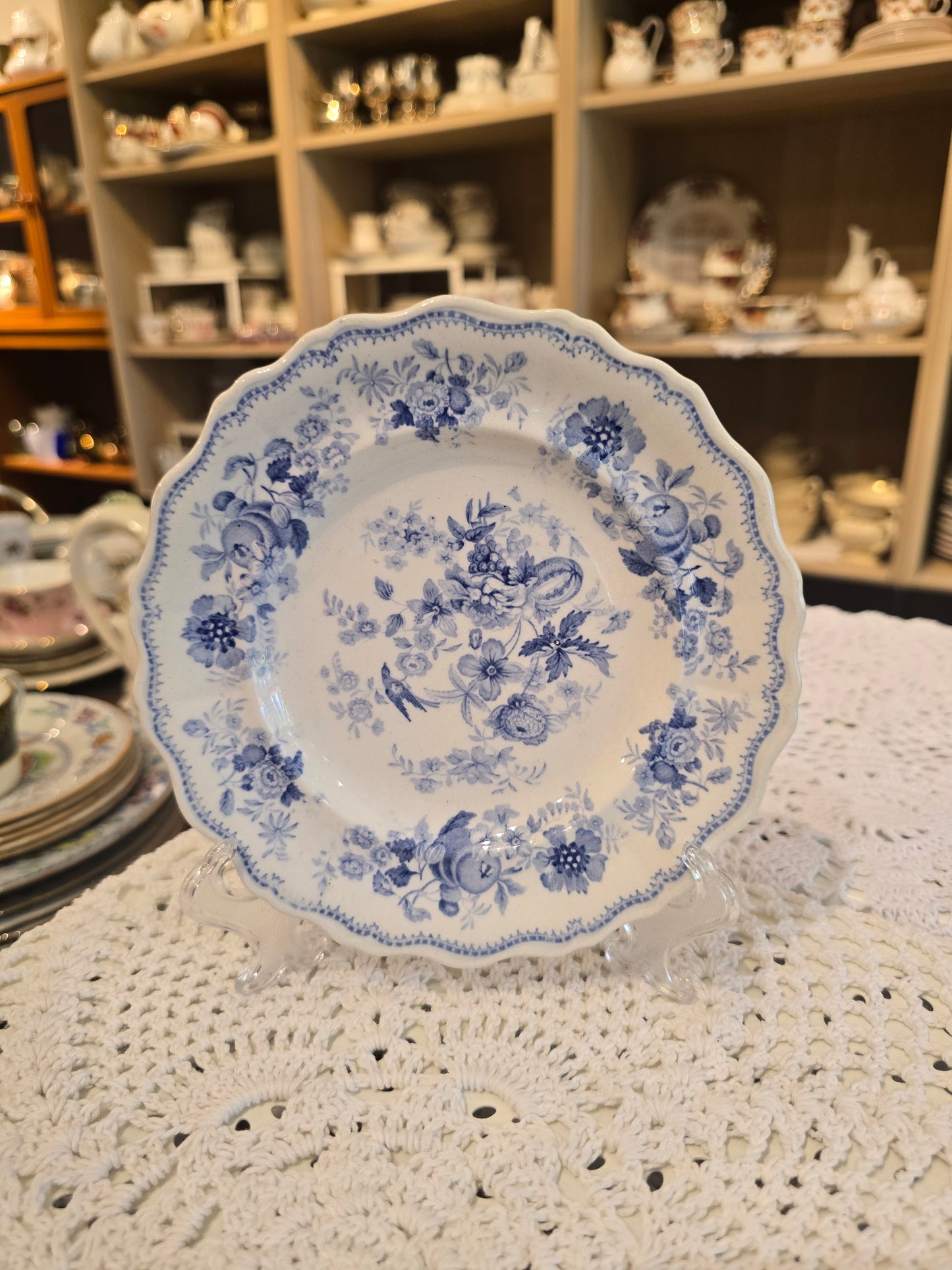 1890 British Flower Cake Plate 17cm