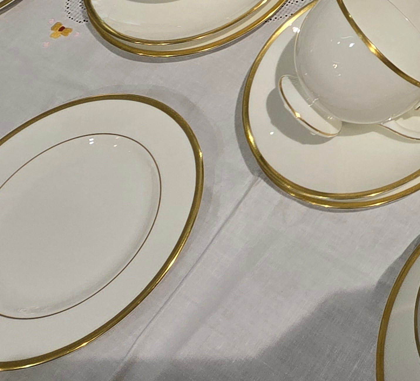 Wedgwood Fine Bone China Ivory Gold Tableware- California