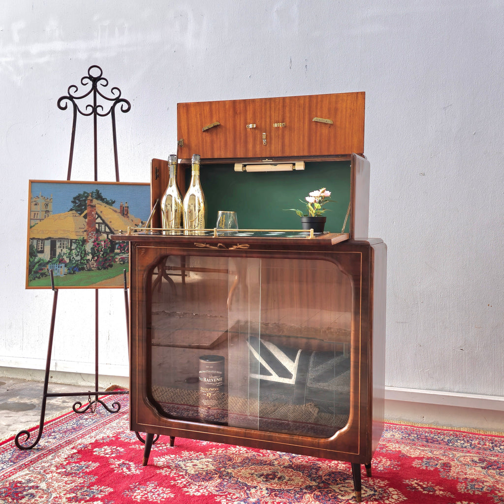 MID 20TH CENTURY WALNUT COCKTAIL CABINET
