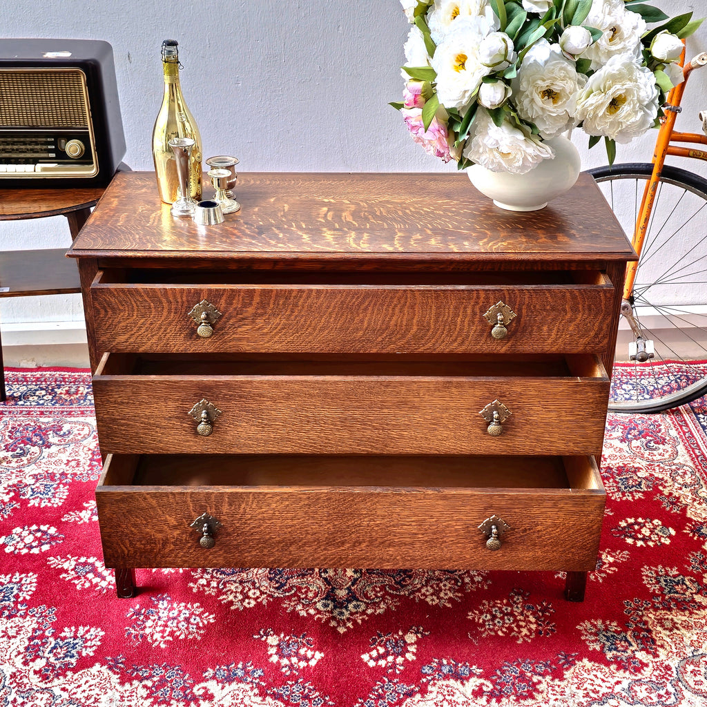 Vintage Oak 3 drawer chest