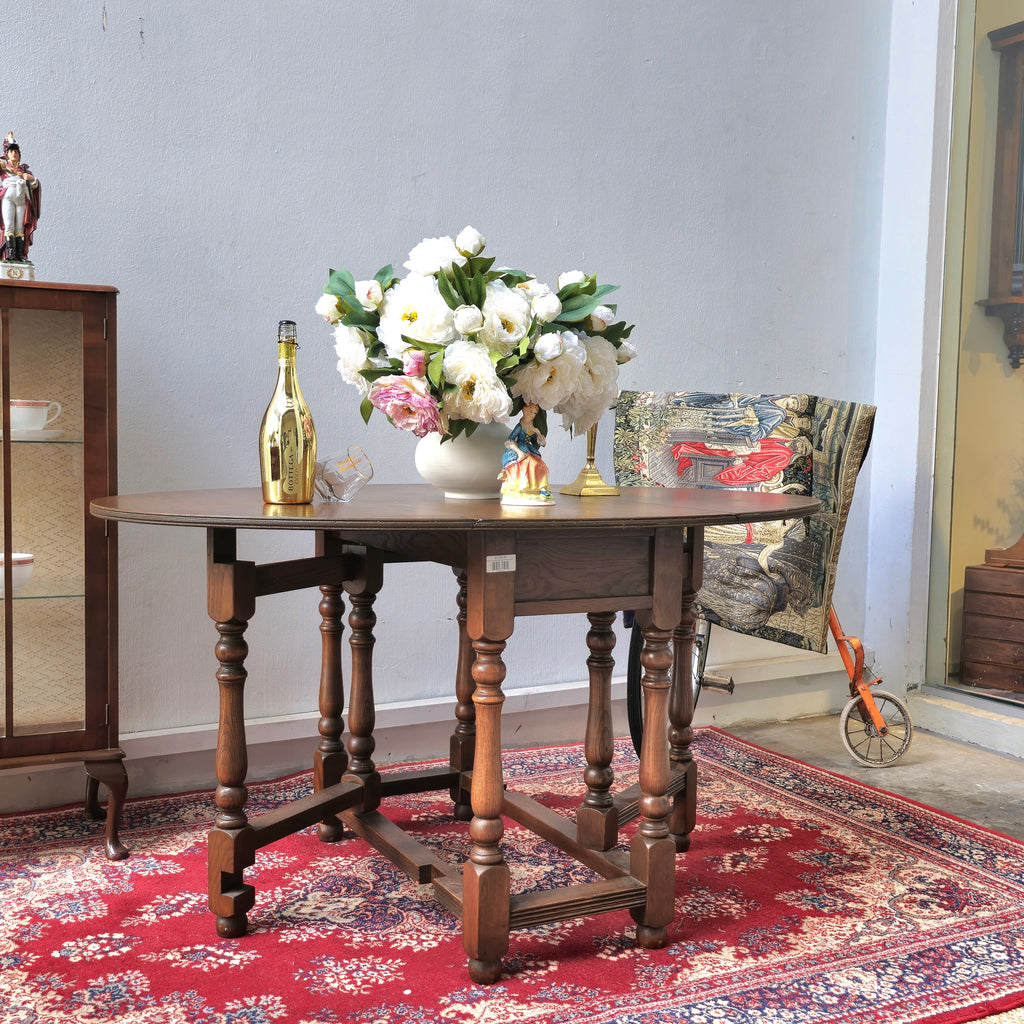 Antique English Gateleg "Drop-Leaf" Table