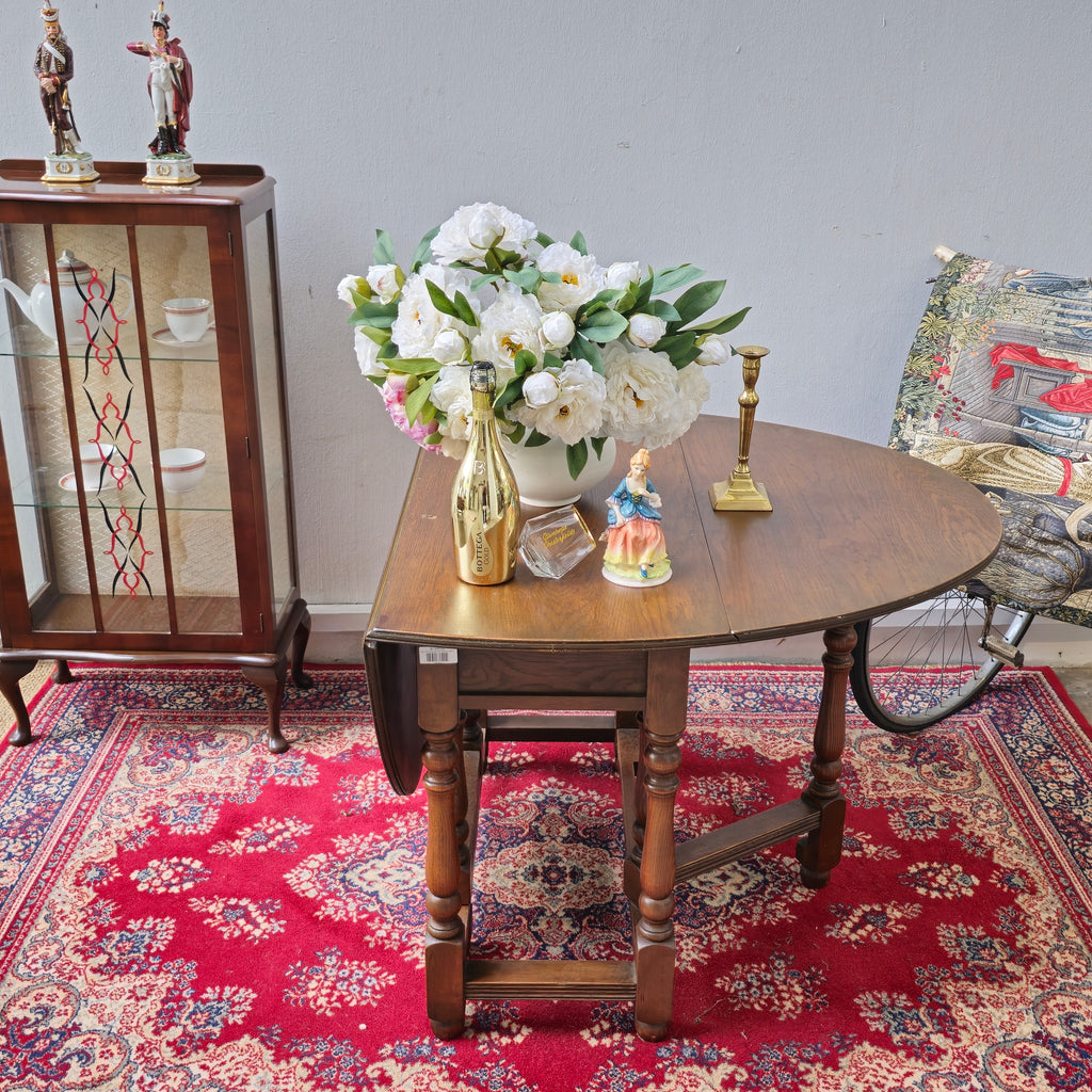 Antique English Gateleg "Drop-Leaf" Table