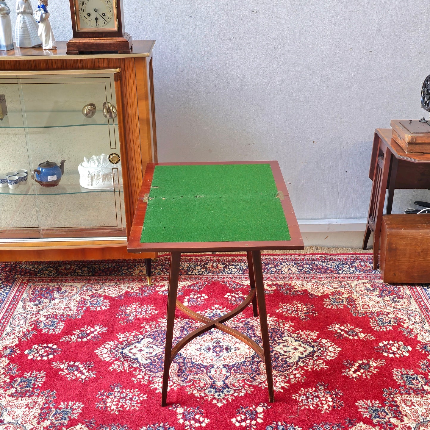 Edwardian crossbanded mahogany rectangular fold over card table
