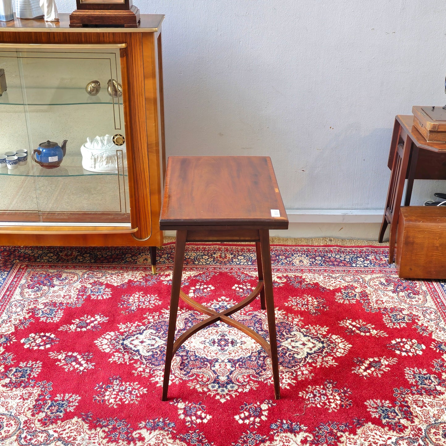 Edwardian crossbanded mahogany rectangular fold over card table