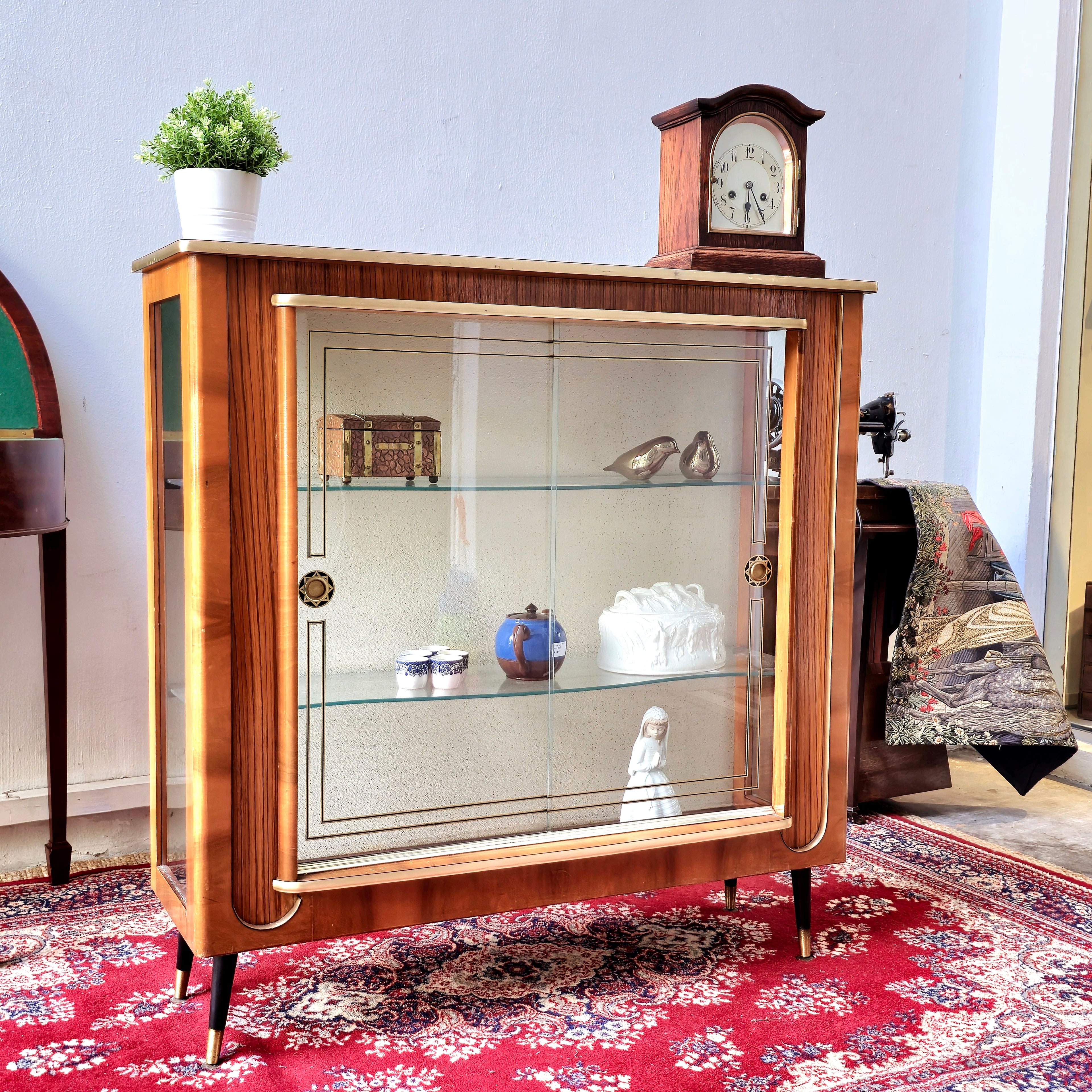 Vintage English display cabinet with teak compass legs, 1970