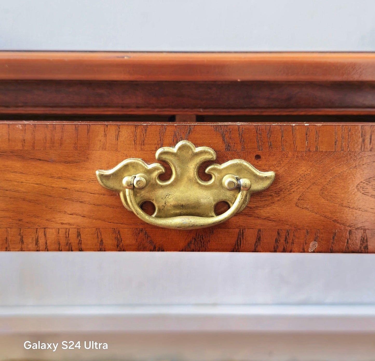 Edwardian Mahogany Inlaid Writing Table with Brass Handle (c. 1900–1910)