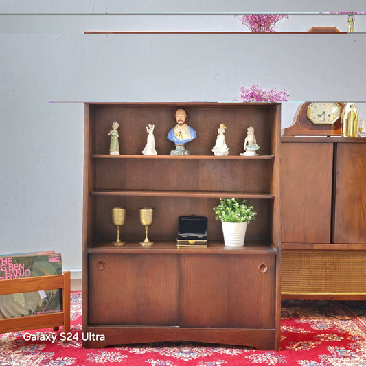 Gorgeous Vintage Oak wood book case / display cabinet