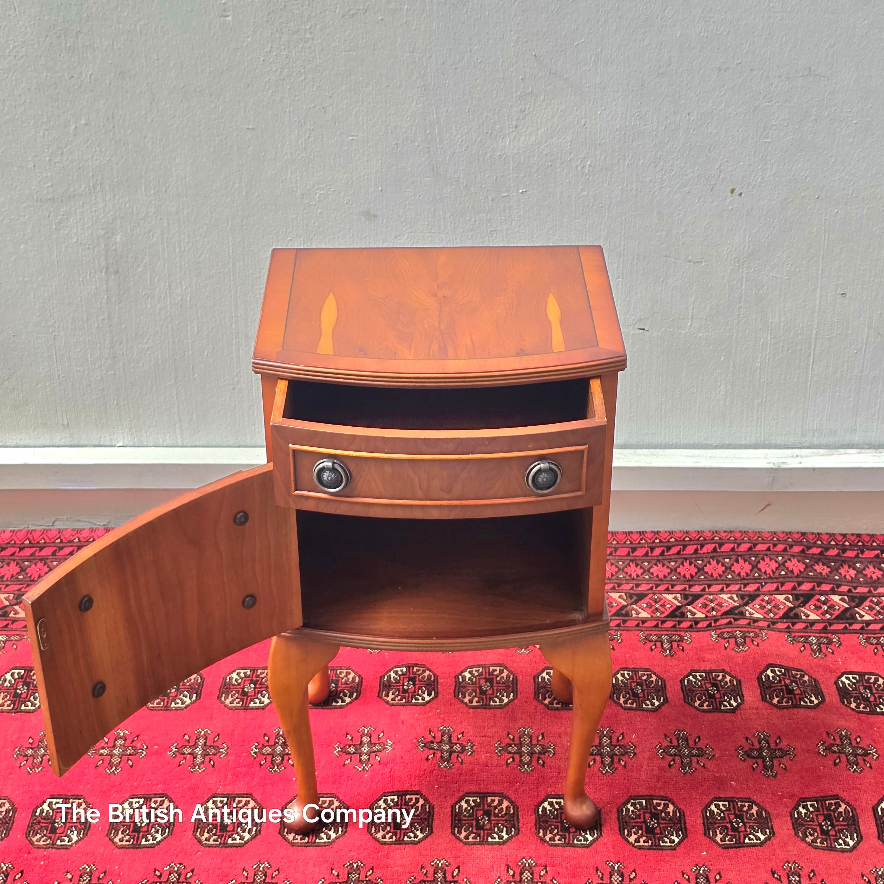 YEW WOOD CHEST OF THREE DRAWER ON CABRIOLE LEGS. 15" WIDE.