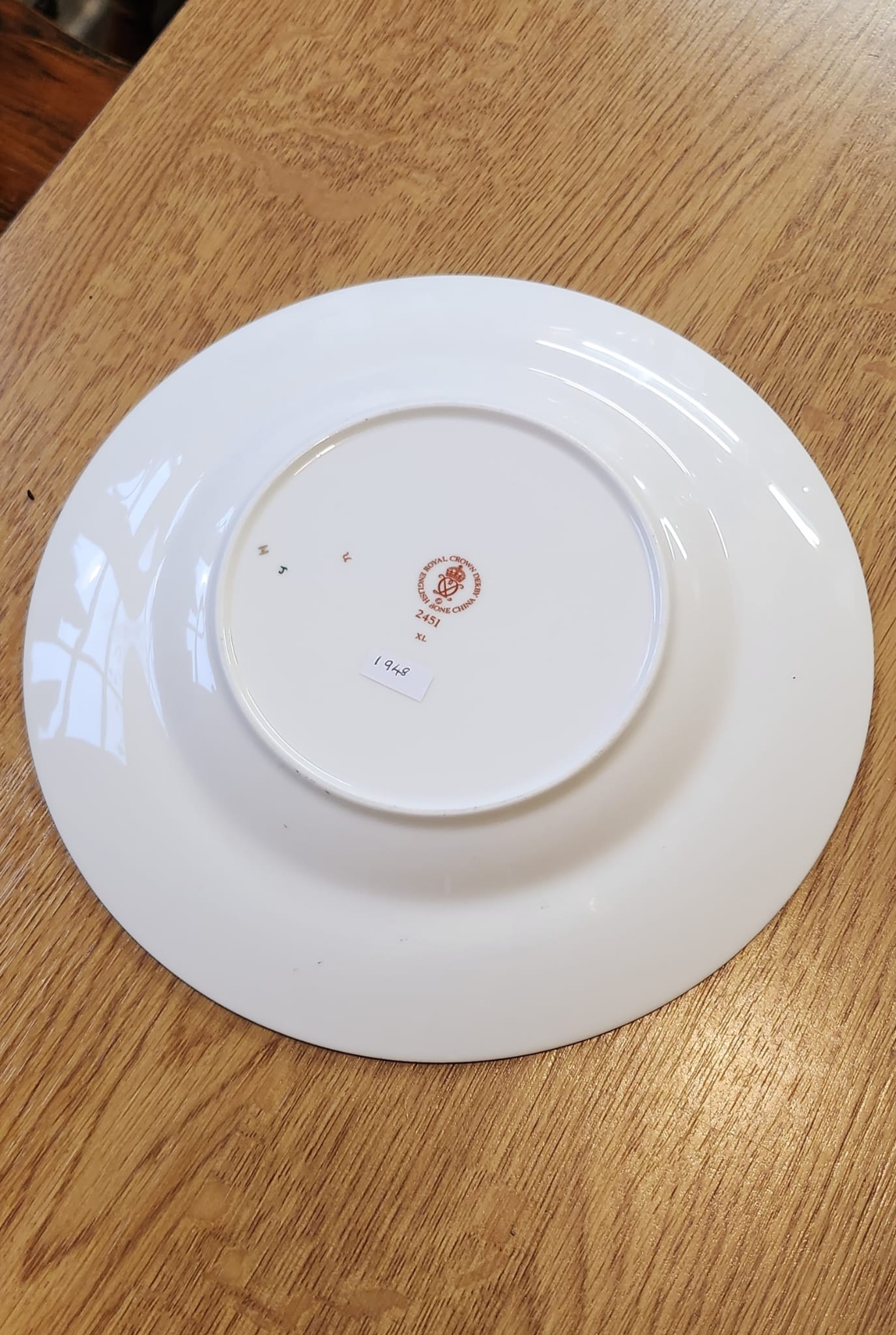 Royal Crown Derby Handpainted imari plate c1948