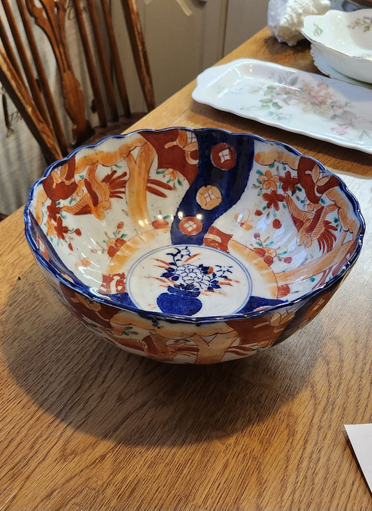19th Century Handpainted imari big bowl with minor crazing at the bottom 25 cm x h 11 cm