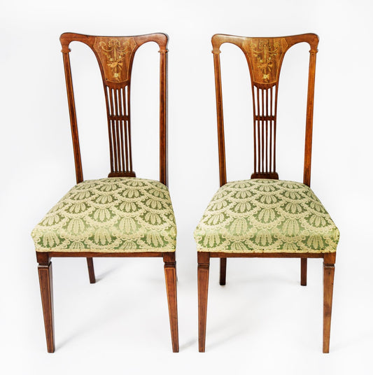 A PAIR OF EDWARDIAN MARQUETRY INLAID MAHOGANY SINGLE CHAIRS, with pierced splat back
