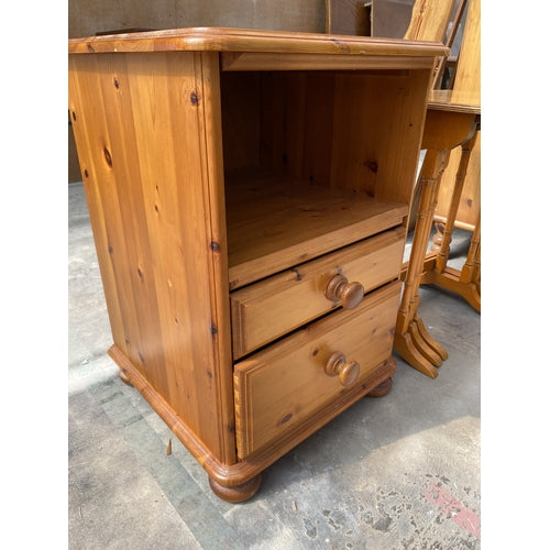 A VINTAGE PINE BEDSIDE TABLE