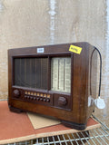 Vintage 1939 His Maters Voice Valve Radio (1104)