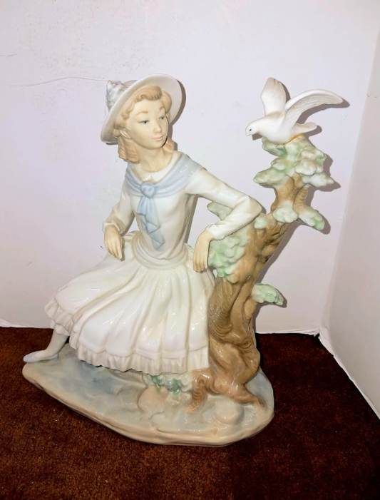 NAO by Lladro "Girl with Dove"
