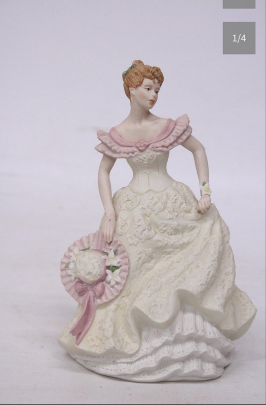 WEDGWOOD FINE PORCELAIN FIGURINE "LILY"