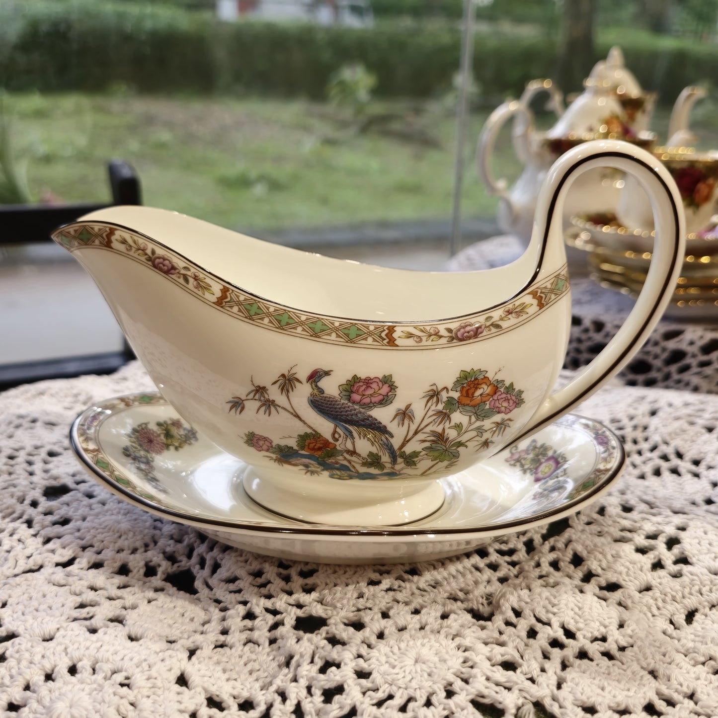 Wedgwood Kutani Crane Dinner and tea ware