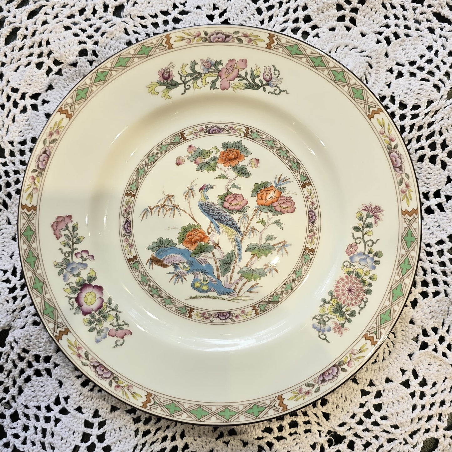 Wedgwood Kutani Crane Dinner and tea ware