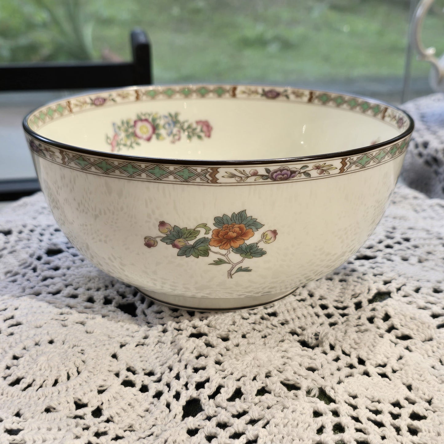 Wedgwood Kutani Crane Dinner and tea ware