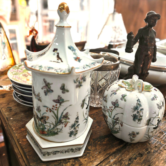 Vintage  Aichi Seto of Japan ginger jar with lid with butterfly motif