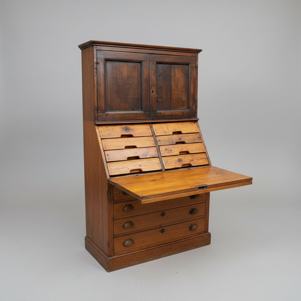 New Arrival - Amazing 1890 Georgian Oak Wall Hanging Cabinet