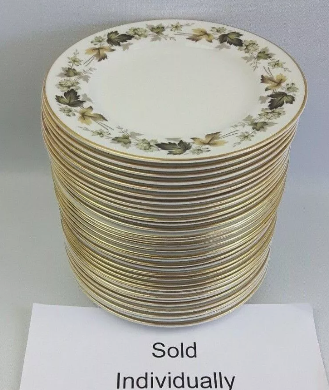 Royal Doulton Larchmont Dinnerware, Dinner plate, Tureen, Soupbowl